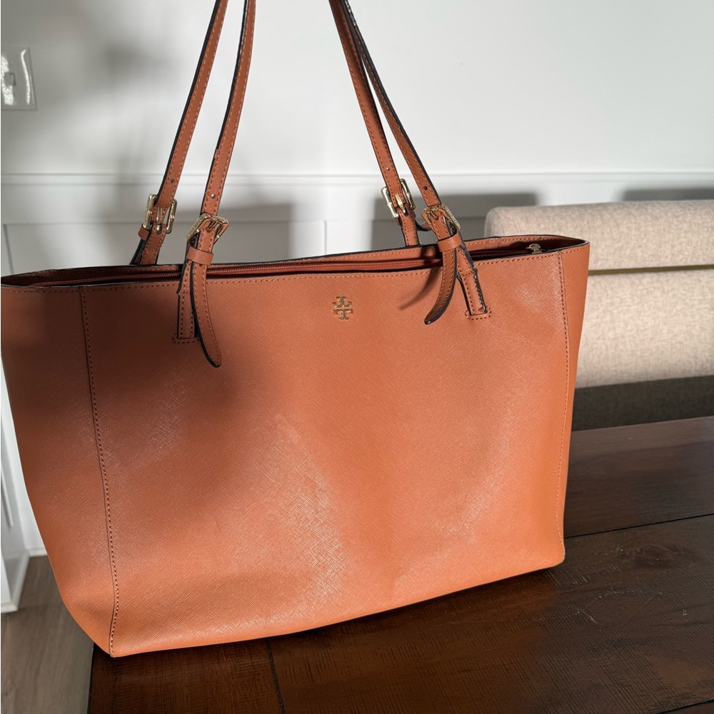 Tory Burch York Tote - Picture 2 of 10